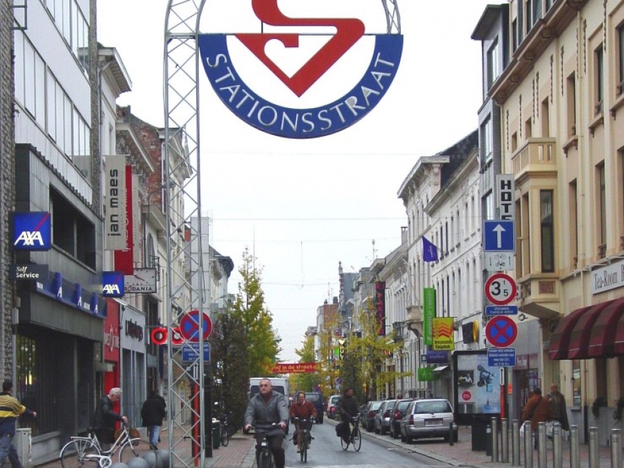 Heraanleg Stationsstraat: handelaars opnieuw in de steek gelaten Heraanleg Stationsstraat: handelaars opnieuw in de steek gelaten