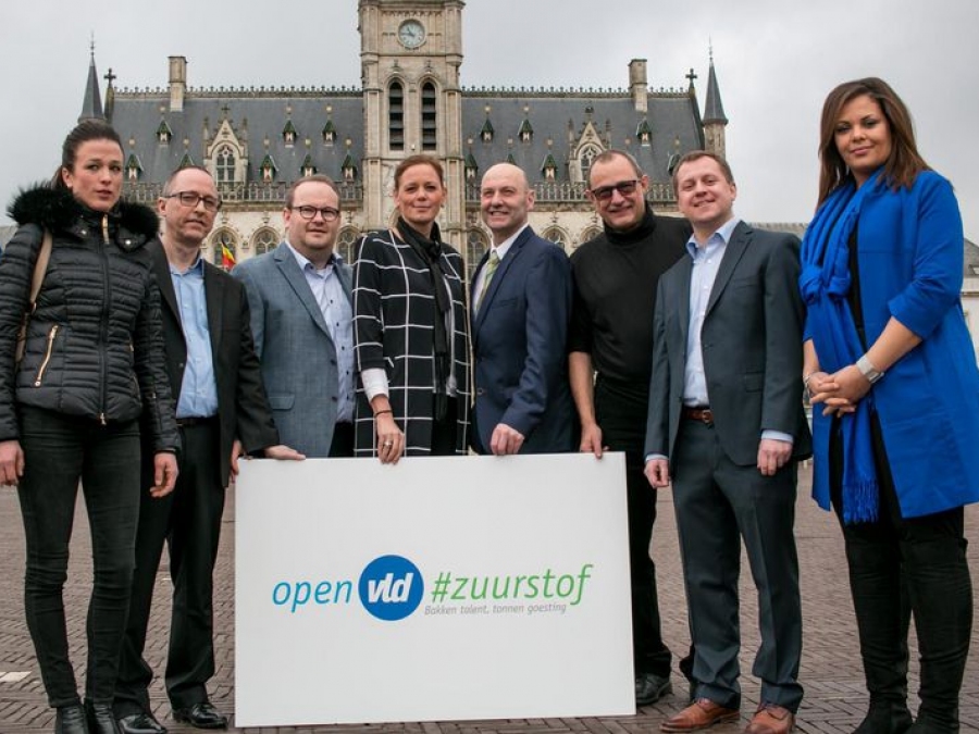 In de pers: Open Vld doet het met zuurstof (HLN) In de pers: Open Vld doet het met zuurstof (HLN)