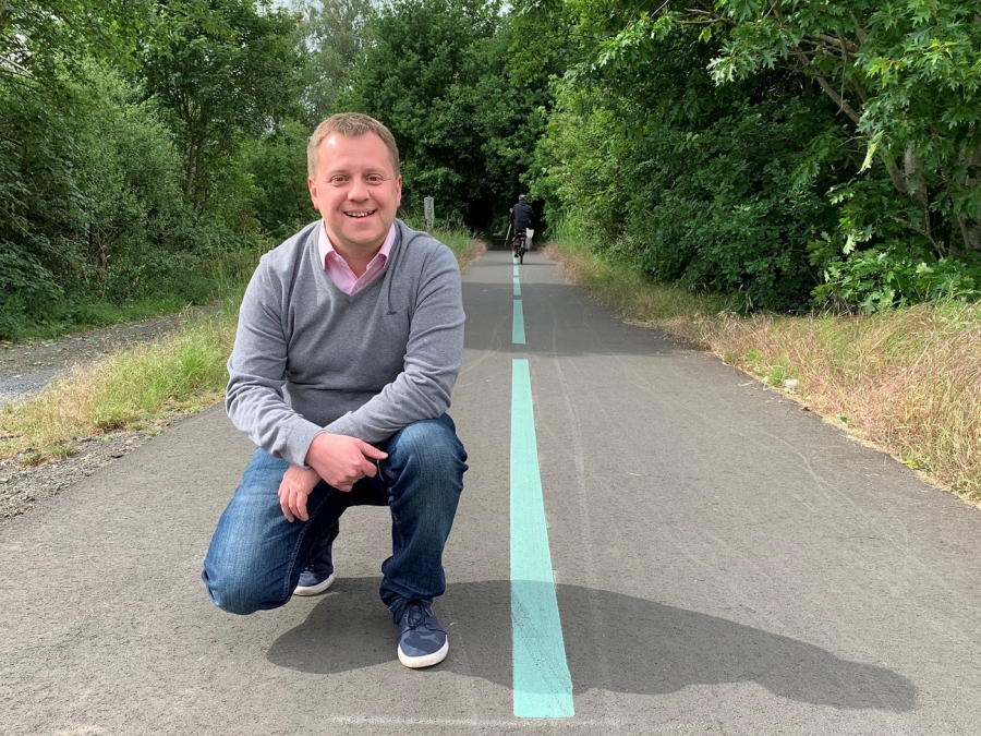 Fluorescerende strook zorgt voor fietsveiligheid Fluorescerende strook zorgt voor fietsveiligheid