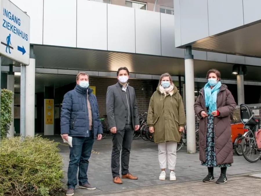 In de pers: Geboorteaangifte kan meteen in ziekenhuis zelf (HLN) In de pers: Geboorteaangifte kan meteen in ziekenhuis zelf (HLN)